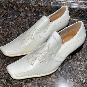 GIORGIO RIONI Men's White Dress Shoes with Cross Design